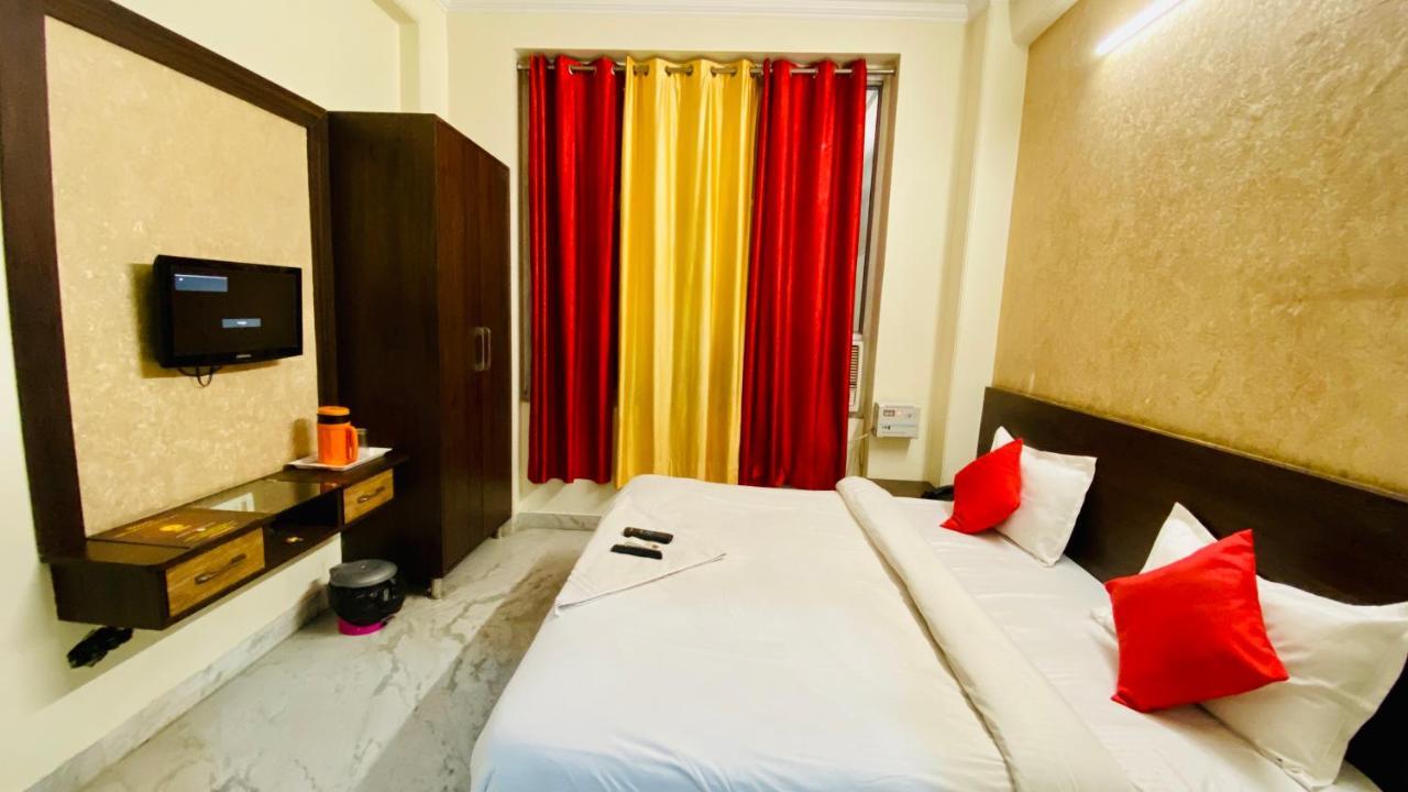 Hotel Pulse Inn Near Railway Station 자이푸르 외부 사진