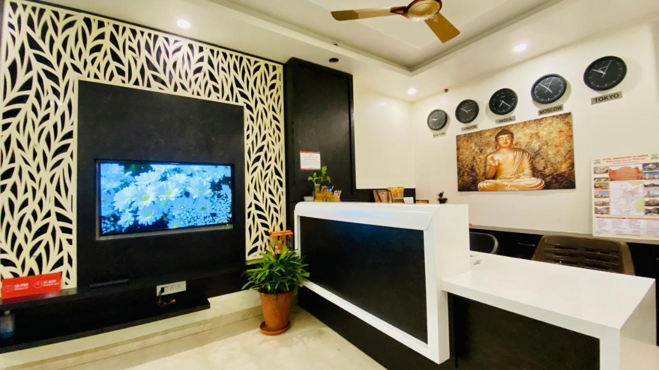 Hotel Pulse Inn Near Railway Station 자이푸르 외부 사진