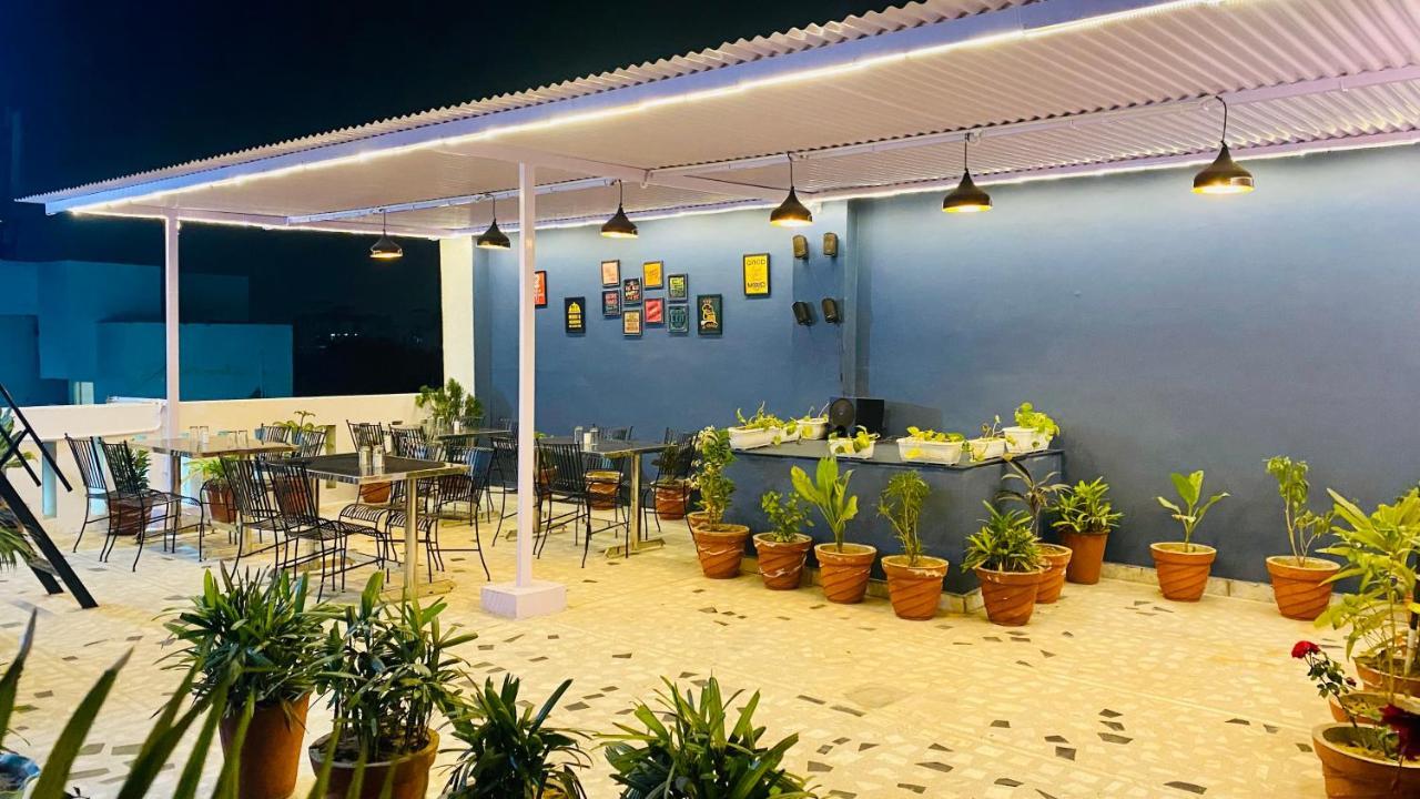 Hotel Pulse Inn Near Railway Station 자이푸르 외부 사진