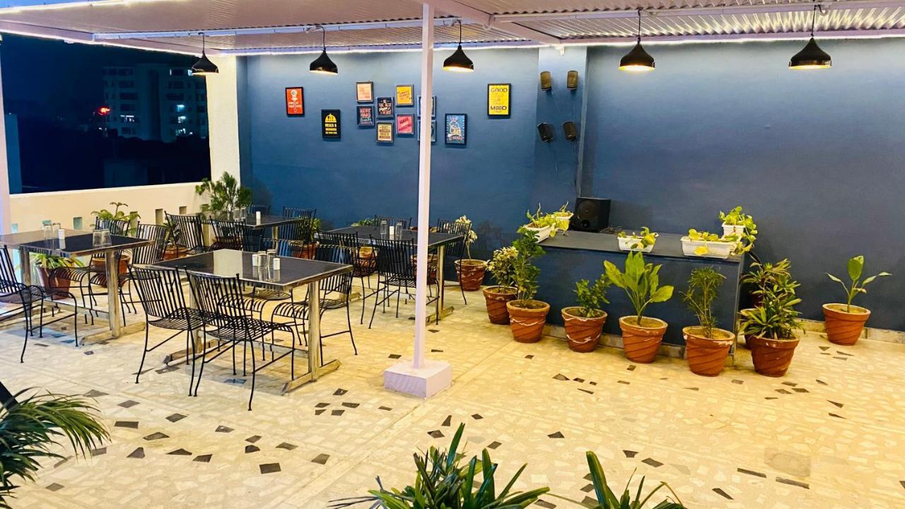 Hotel Pulse Inn Near Railway Station 자이푸르 외부 사진