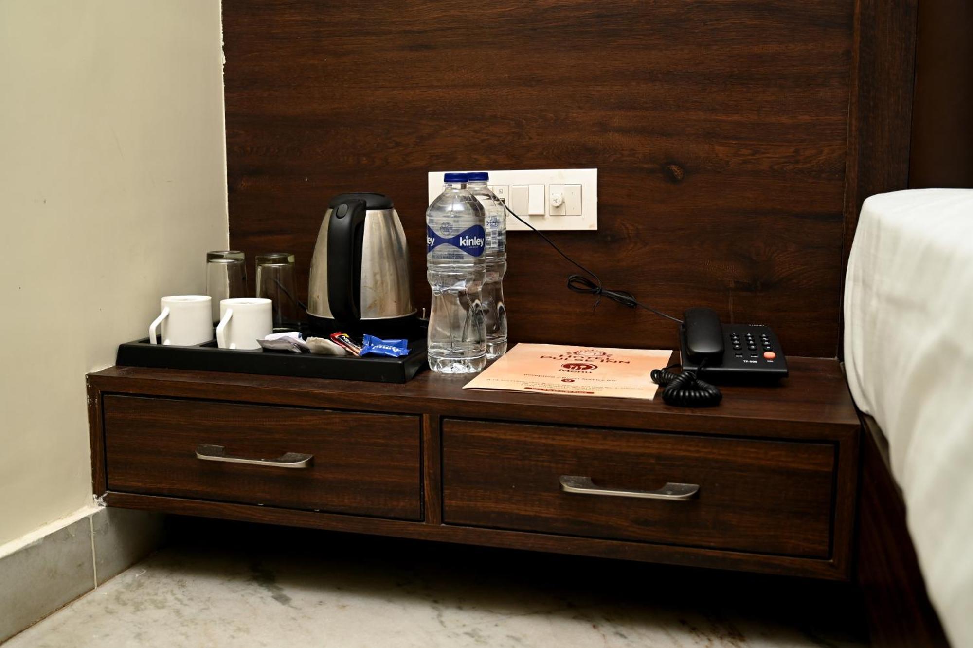 Hotel Pulse Inn Near Railway Station 자이푸르 외부 사진